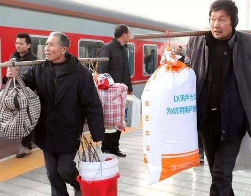  【返乡】春运还没到，农民工已经接连返乡，为啥很多人都爱提涂