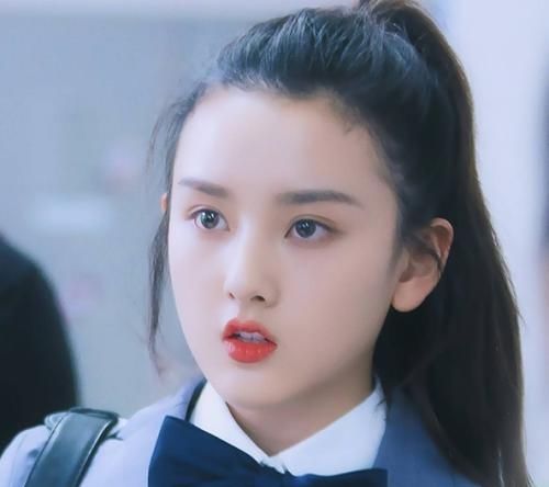  「趁早」女生脸为何越变越大？这三个习惯趁早改！明星的瘦脸秘诀学起来！