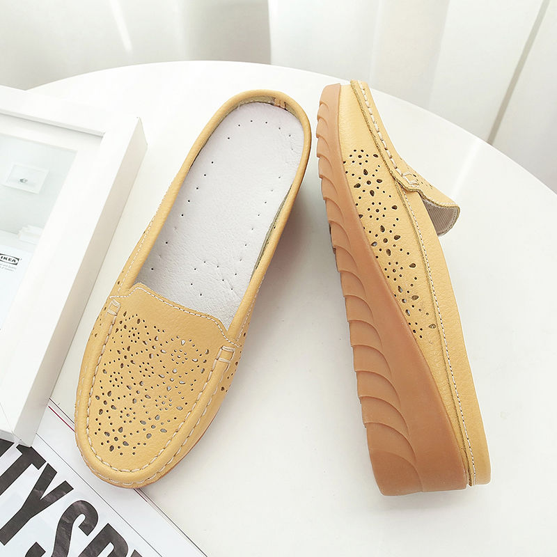 女人过了40岁就别老穿恨天高，当下更流行这样的，尤其是第4款