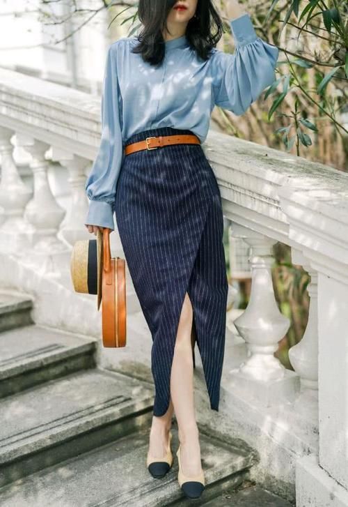  「复古」三木的复古穿搭来啦！奶油绿衬衫配白色条纹高腰九分裤，清新复古