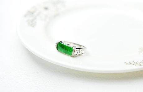 「戒指」戴上戒指 , 美丽的手指才真正有了灵魂