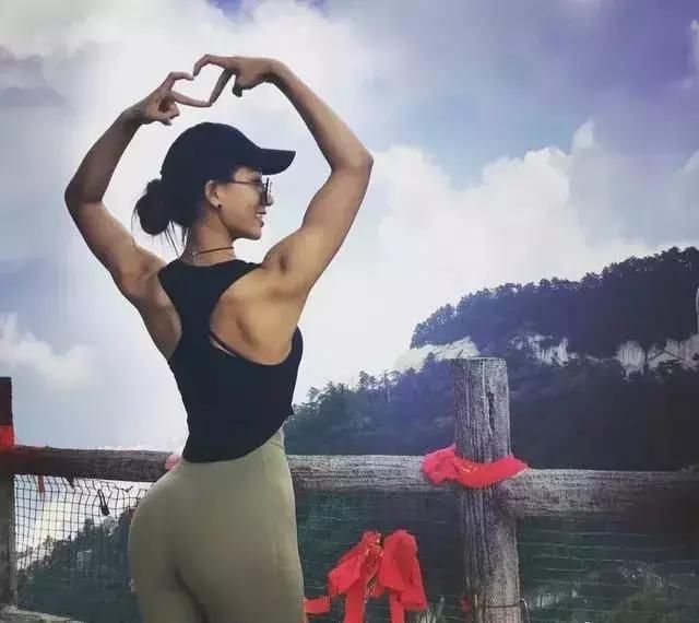 比基尼健身女神,中国版李燕花惊艳全场!