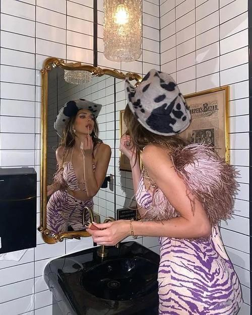  『北美』说她是“北美小野马”，还不是因为斑马控