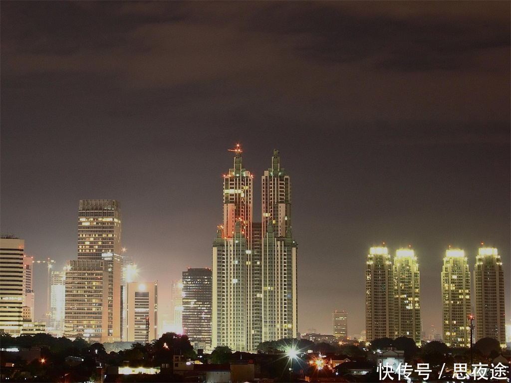 世界人口第四大国：人口2.64亿曾极度反华，如今第一条高铁中国造