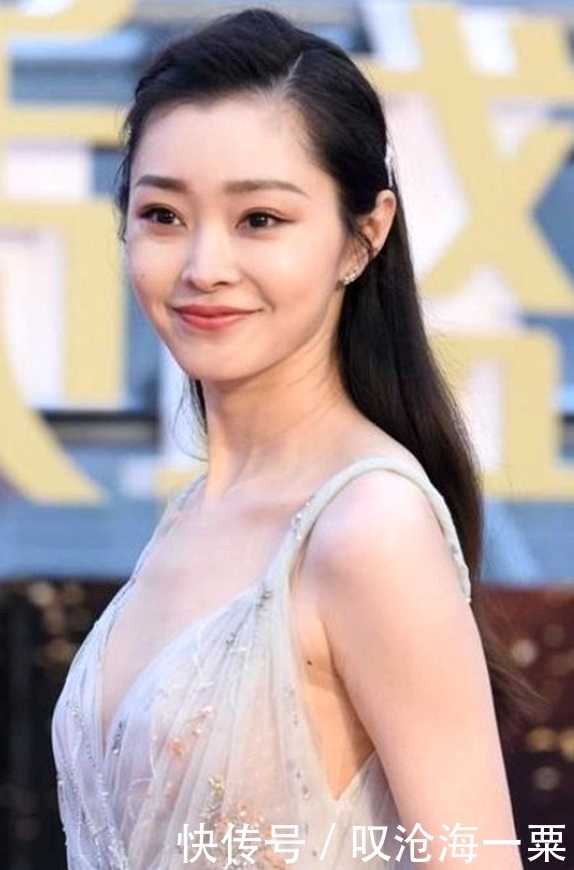 身材■配披肩长发优雅有范，身材显骨感！，宋轶穿V领吊带裙小秀风光