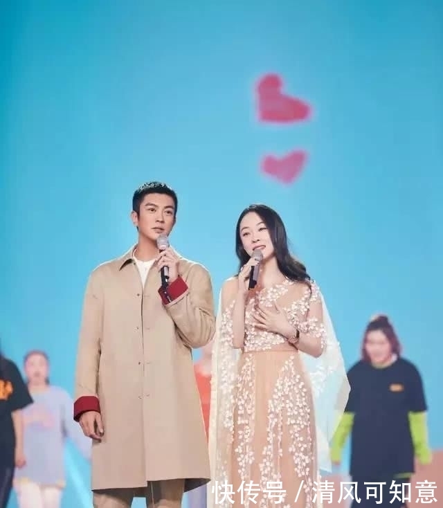 『 穿搭』穿连衣裙让老公给她洗脚，杜江趴脚面上亲一口，霍思燕是少奶奶命
