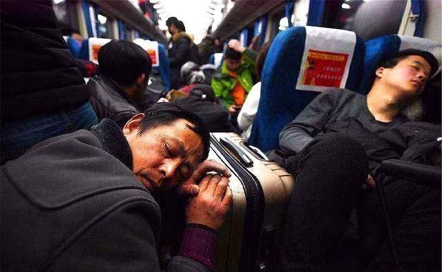 农民年后屡现一反常“行为”，专家看不懂，老农几句话说的心酸