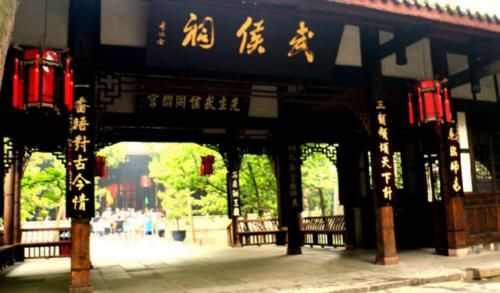 去成都旅游这3个景点别错过，景色好比人间仙境，游客：去了不想