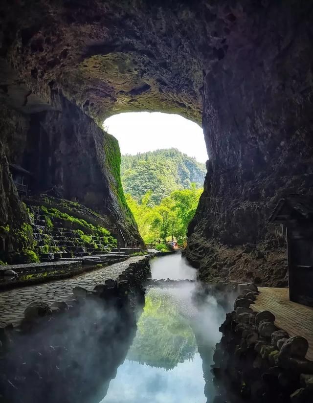 藏在火炉重庆的凉都秘境,坐拥8大清凉耍处,气温不超25℃!