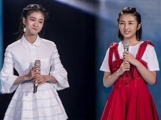 关晓彤张子枫张雪迎三小花旦同台斗艳，一人平底鞋两人高跟鞋