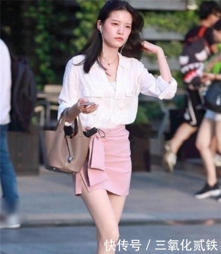 「美女」个性时尚的美女街拍:俏皮可人的美女,,展现女神的精致典雅!