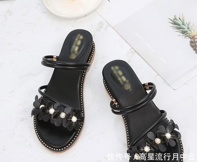  「夏日」4款适合夏日入手的凉鞋，时尚又好穿！