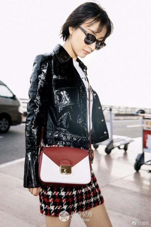 景甜、孟美岐、何穗看秀都能气场全开