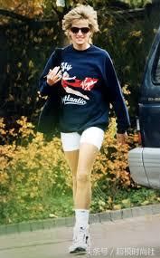 戴安娜王妃不爱高定偏偏爱它？这么丑还能大火好奇怪