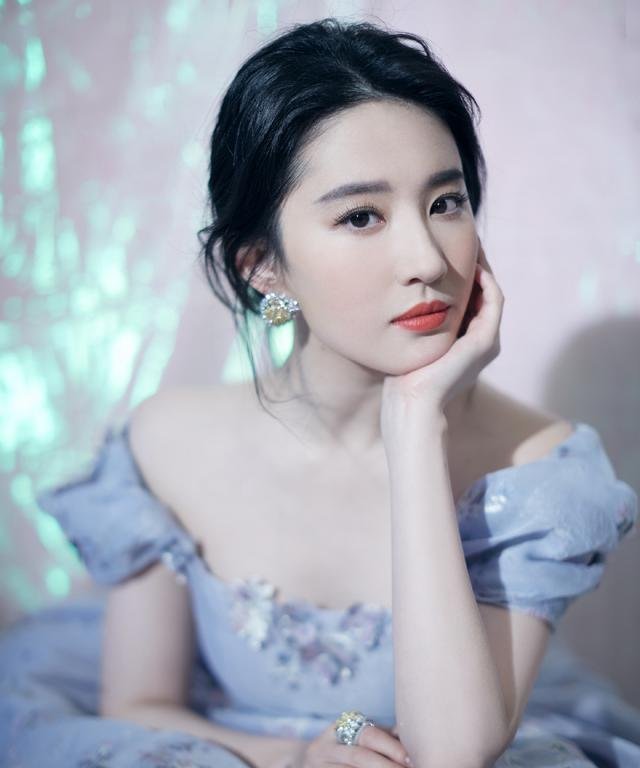 「 刘亦菲」吉娜宋茜PK小蛮腰，佟丽娅比刘亦菲还仙女，杨紫郑爽艳压baby