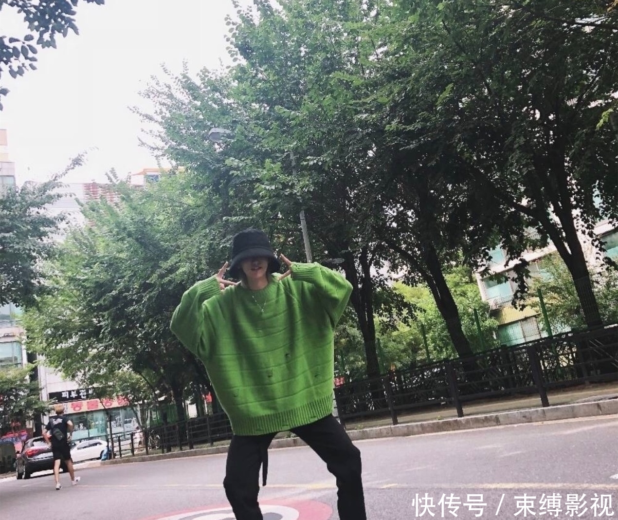  [陆柯燃]《青你2》陆柯燃太帅了！中性风超圈粉，女生也能穿出男友风模板