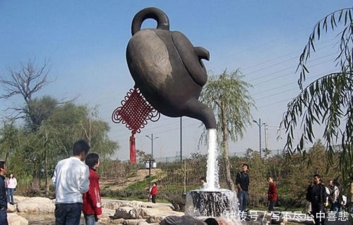 力量：中国这个“凌空茶壶”，老外看了很稀奇：这就是神奇的东