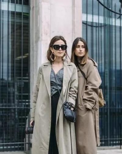  『打造』运用经典色打造时髦造型!早春实用穿搭指南,你最pick哪一套