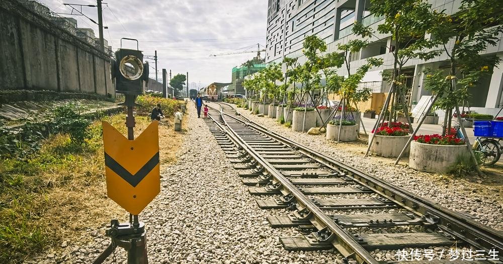  『快节奏』深圳草铺铁路公园，在快节奏闻名的城市，是时光沉淀下来的艺术品