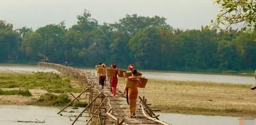  竹桥@世上最奇特的桥，桥身是由5万根竹子组建，车子却能平稳开