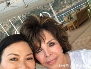  『了穿』邓文迪又去潇洒了穿红色土味毛衣都这么有少女感