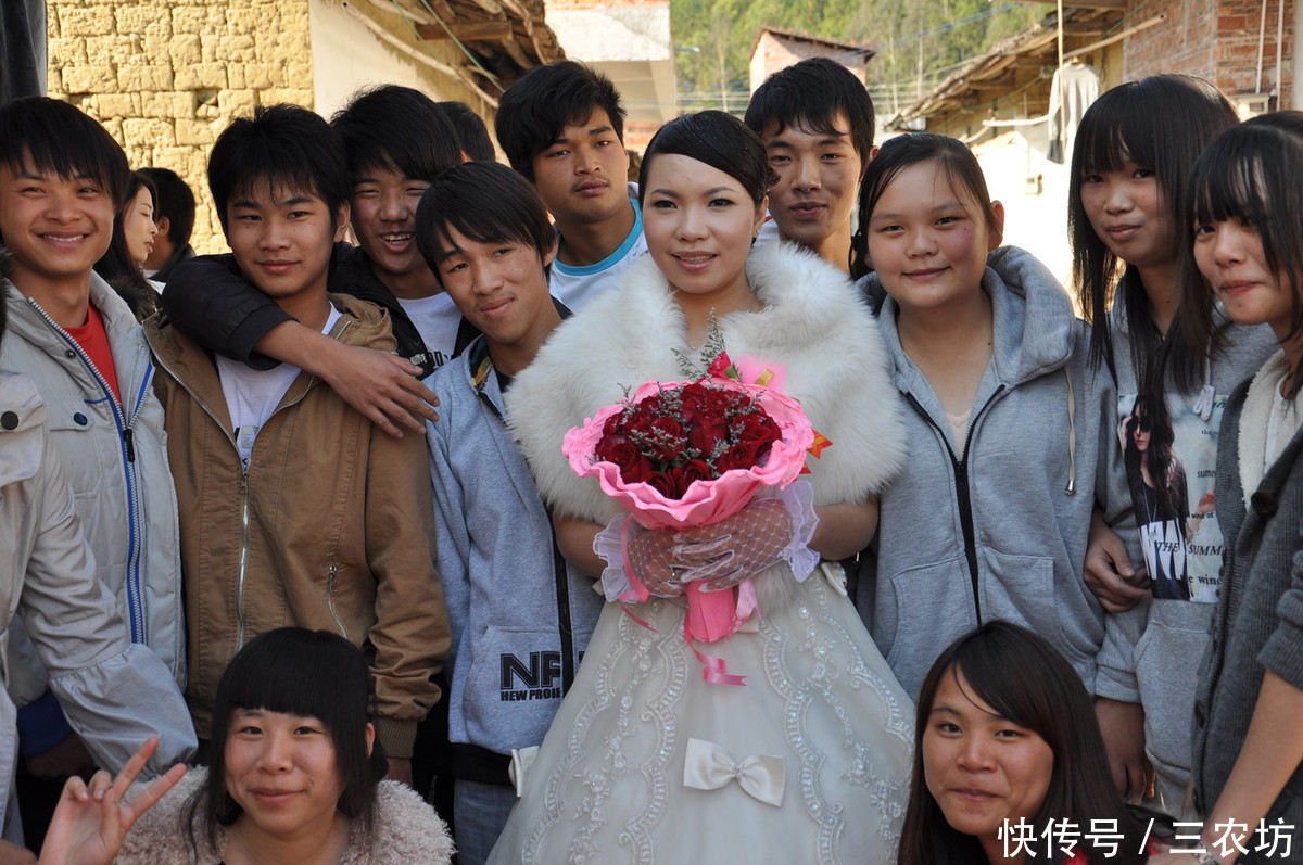 在农村，嫁女儿要15万彩礼，过分吗？农民算了笔账，看完都沉默了