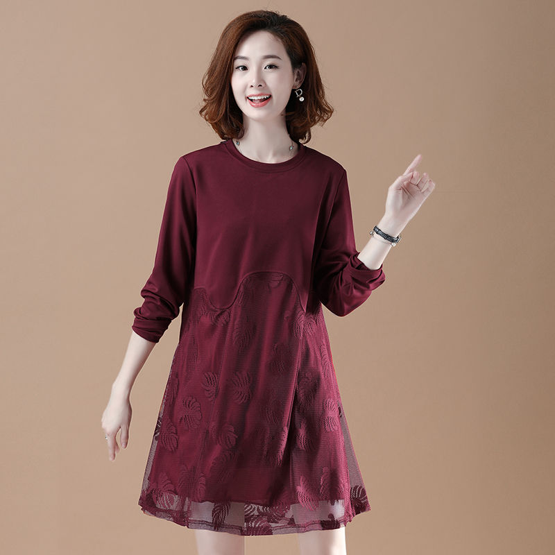 今年不流行穿阔腿裤了，如今流行这样打扮，美的忍不住多看几眼