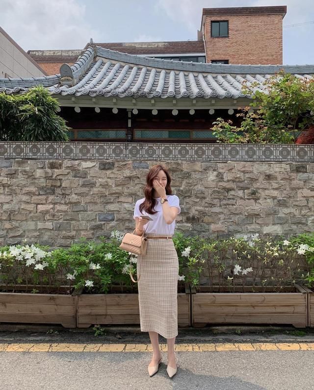 「穿成」怎么穿成气质欧尼？韩系干净低调搭配，文艺温婉超衬气质！