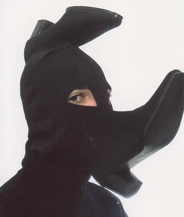 『大赛』时尚界迷之设计大赛!背上绑张床走秀,拎包入住吗?