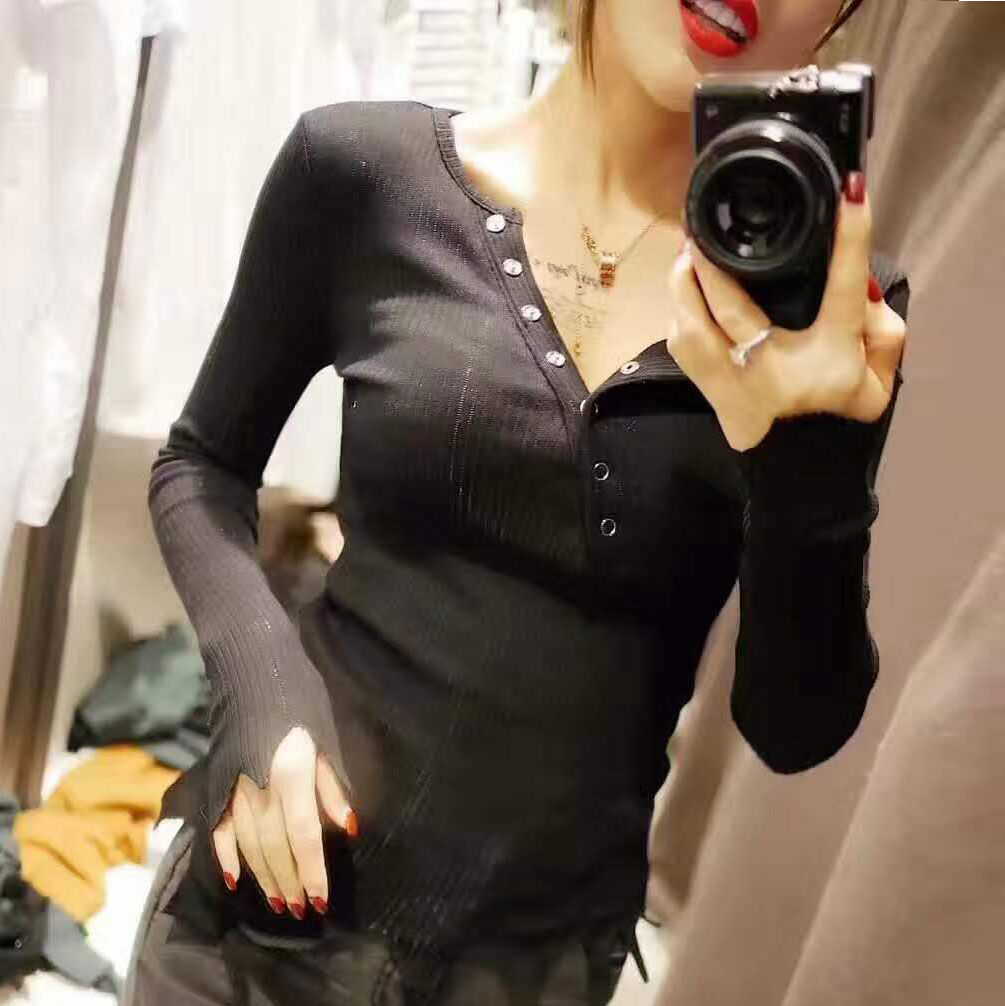 身材丰满不是胖，瞧瞧下图这样穿“打底衫”，网友:大饱眼福