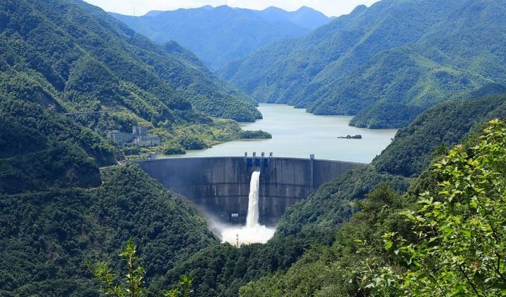 利奇马台风后，水库泄洪，第一次看见