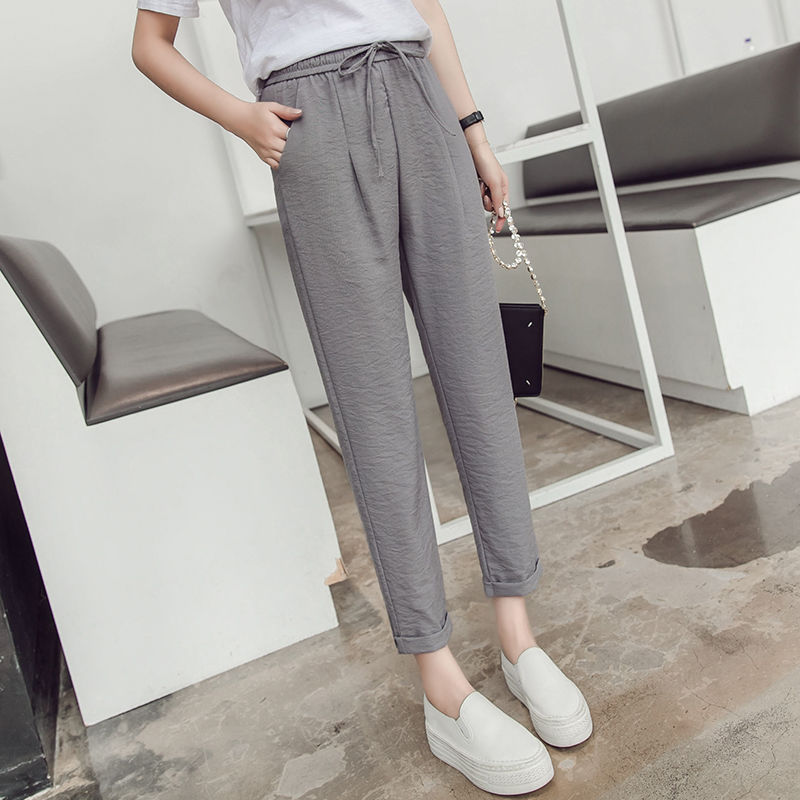 今秋别穿铅笔裤了,现主打这“简约裤”,比小脚裤还百搭显个高