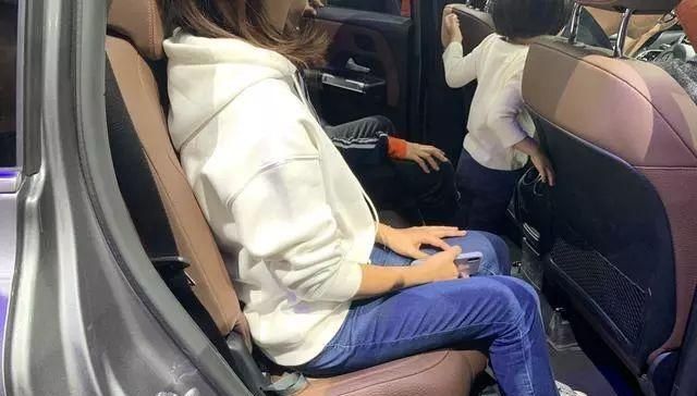  「值得」1.3T的奔驰卖出了2.0T的价格，奔驰GLB值得买？