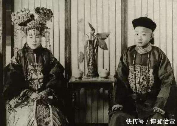  『韵味』清朝人的“婚纱照”女人们盛装打扮，凤冠霞帔，别有一番韵味