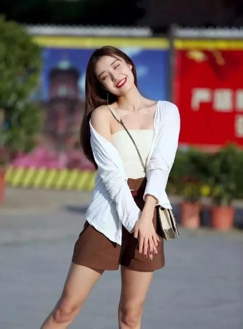  【气质】女生搭配高跟鞋，展现出优雅又自然的气质