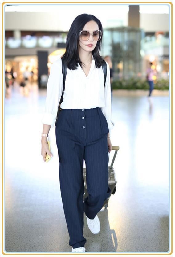 姚晨不得了！38岁穿8岁小姑娘的花边裤，网友：简直换了一个人！