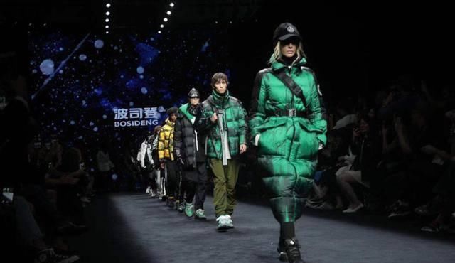  『时装周』走向时装周，但走不出中国时尚品牌