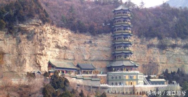 山西有座神秘寺庙，拥有15尊“肉身佛像”，脚骨清晰可见！