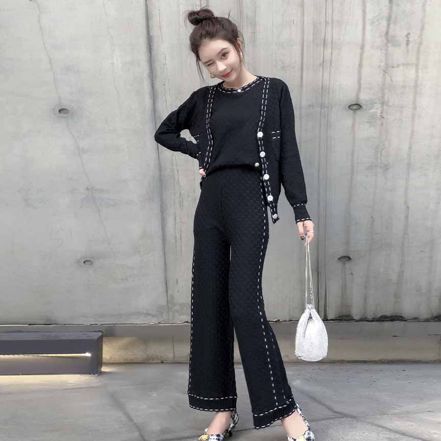 哇塞!这样的秋装,借钱都要买回来,太好看了,真是气质颜值爆棚