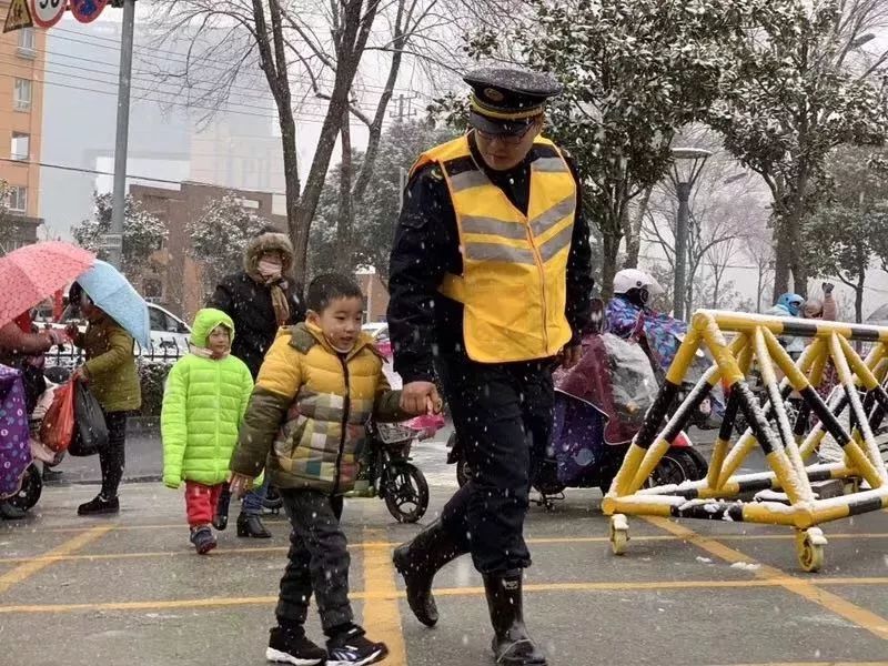 2019年南京第一场雪，还在下!