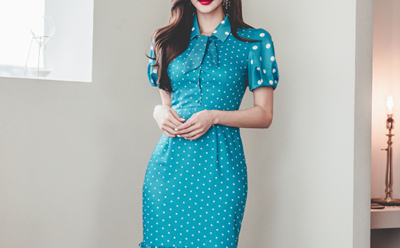 女神孙允珠，琉璃湖泊藻蓝斑点花褶鱼尾裙