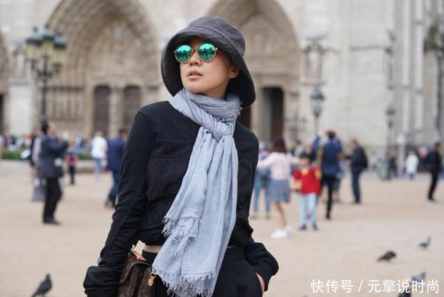 闫妮出席某次活动时穿搭有一些大胆，网友：超模也不会这么穿