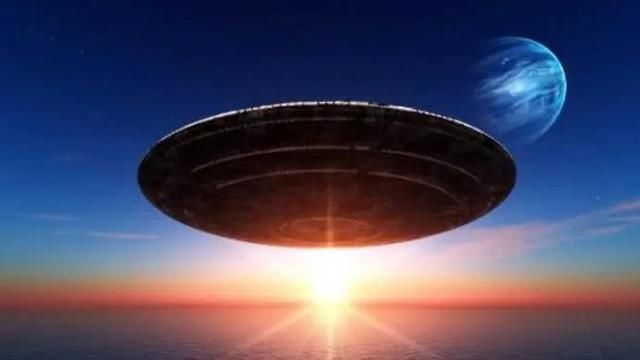  形状：人们想象的UFO为什么是飞碟形状的？