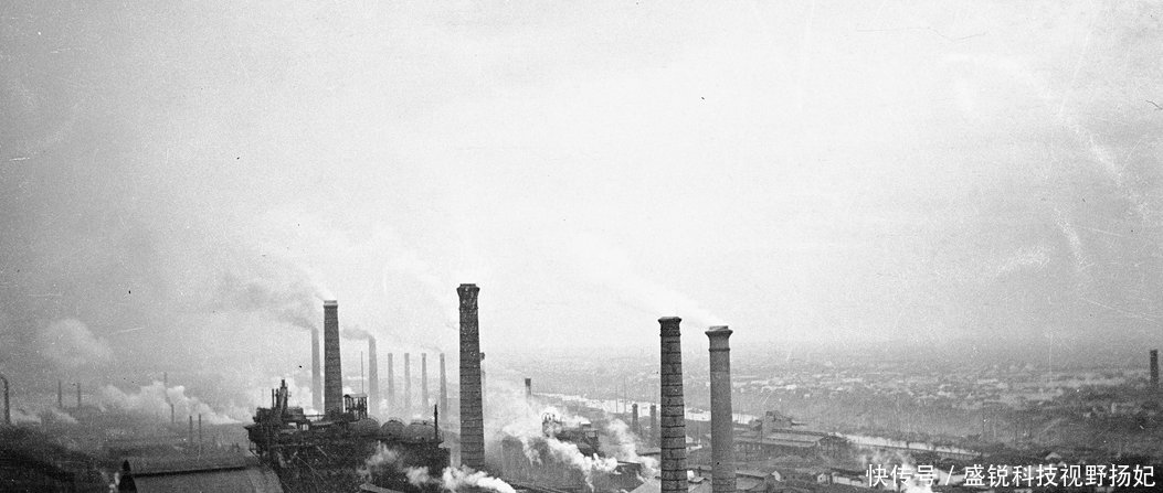 20世纪的江城武汉，看了第八张，知道为什么叫石牌岭了