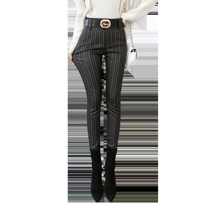 太美了!闺蜜穿了刚上新的紧身裤，洋气又时尚，女人味十足