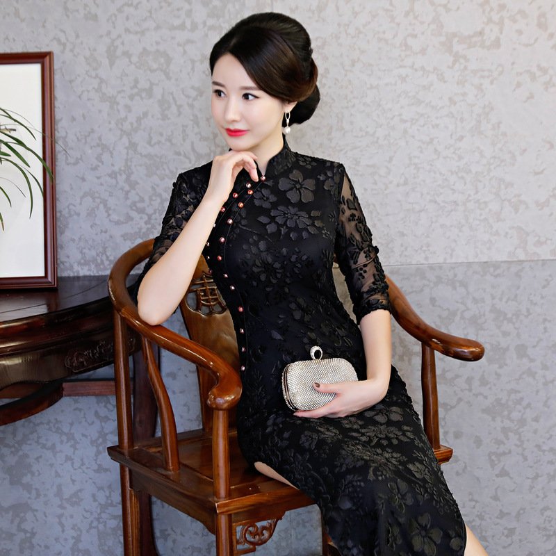 等七八天，旗袍裙终于上新!看完立马买2件，婆婆穿美到不可思议