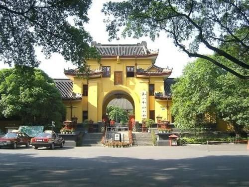 中国唯一“5A级”大学：坐落在明朝王府之中，进去还要买门票！