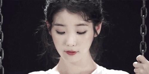 ⊙ 清爽又好看！倪妮娜扎刘亦菲夏天都在梳这个发型！