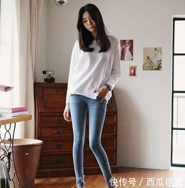 美女：展现甜美干练的优雅！，秀气的牛仔裤美女