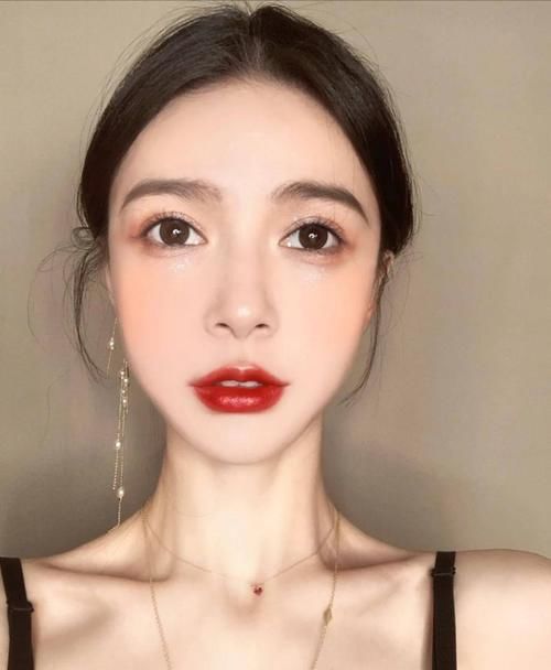  「菱形脸」好看的脸型有哪几种？心形脸迷人、鹅蛋脸气质，你属于哪个？